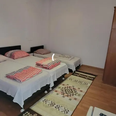 Leoneg Daire Navodari